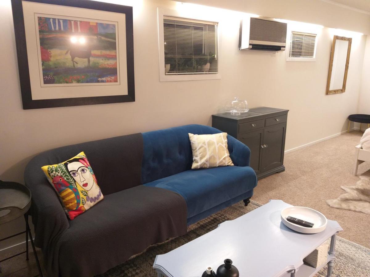 Graystone B & B Hamilton Luaran gambar